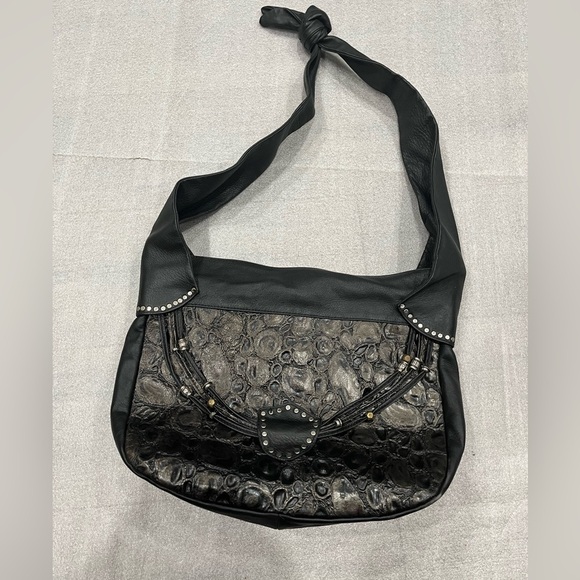 ❤️Host Picks❤️VTG Brettons Black Tooled Leather Shoulder Bag Textured Knot - Picture 1 of 9